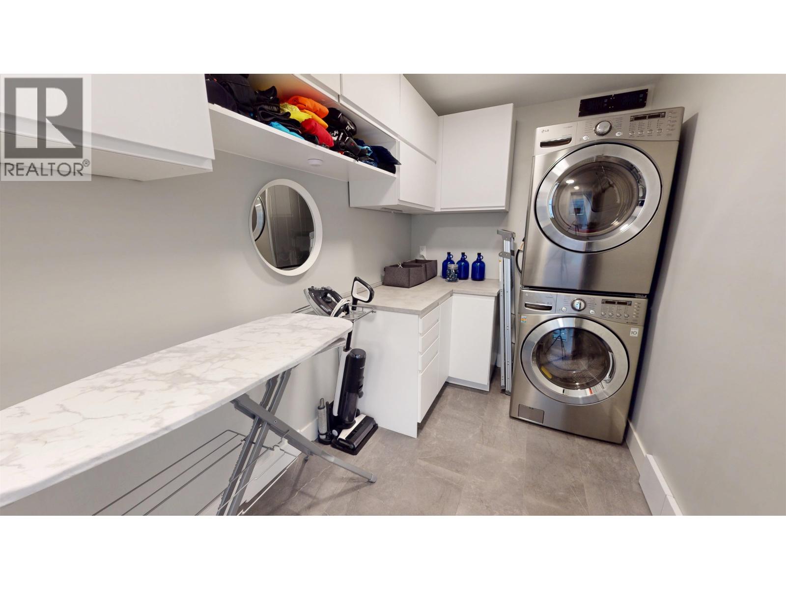 4062 NORWOOD AVENUE, North Vancouver