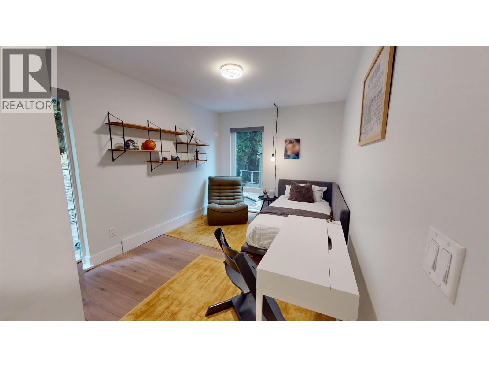 4062 NORWOOD AVENUE, North Vancouver