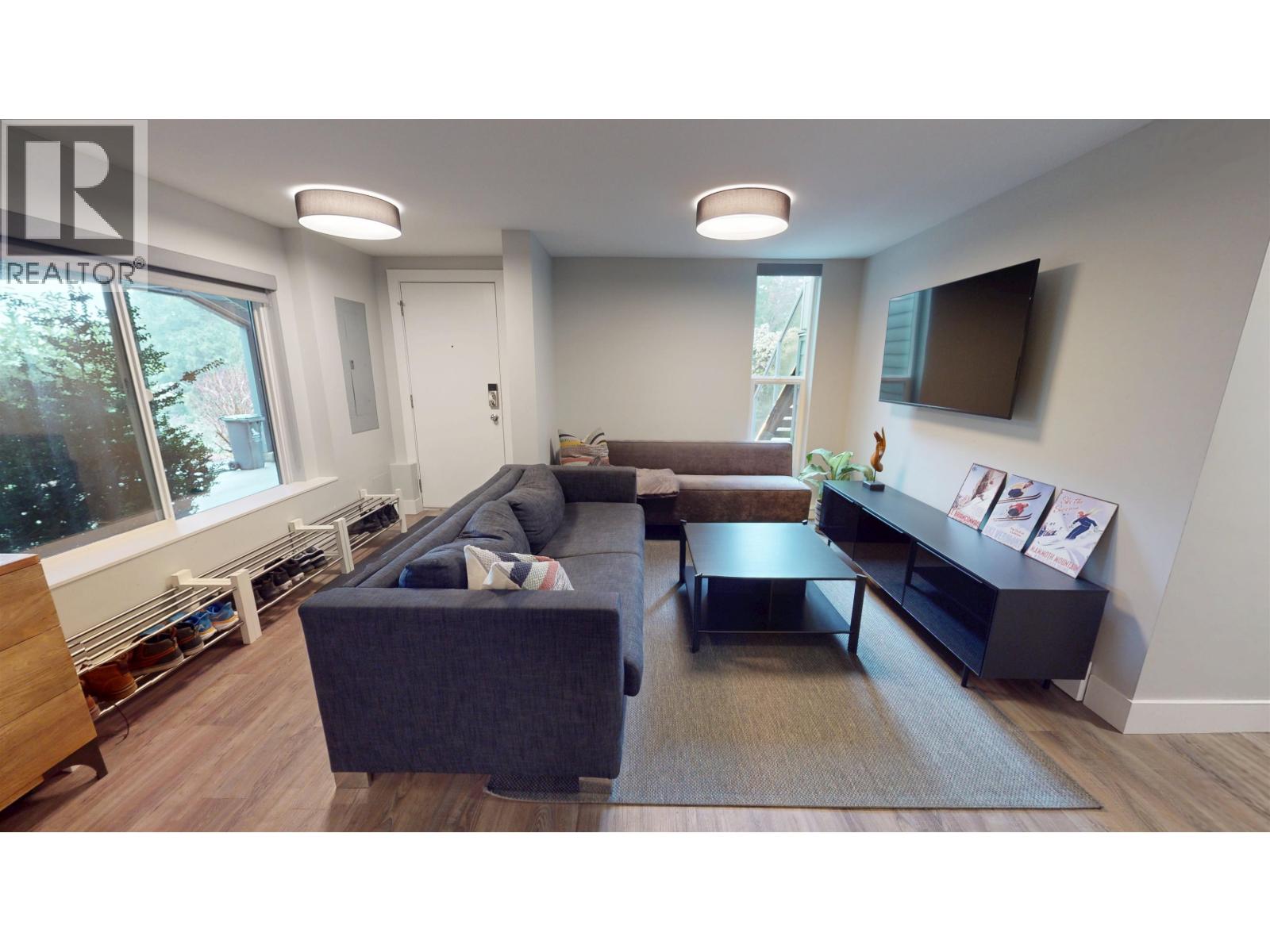 4062 NORWOOD AVENUE, North Vancouver