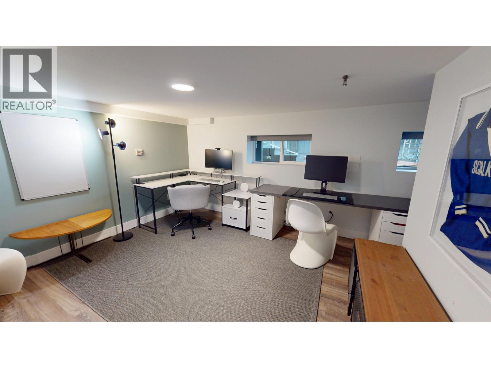 4062 NORWOOD AVENUE, North Vancouver