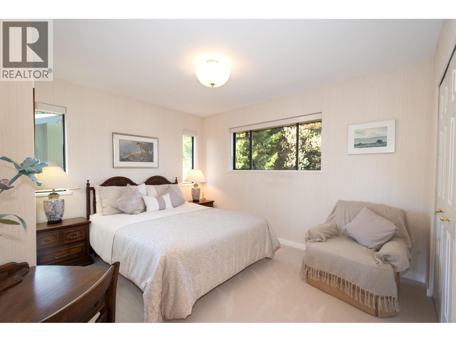 4228 ROCKRIDGE CRESCENT, West Vancouver