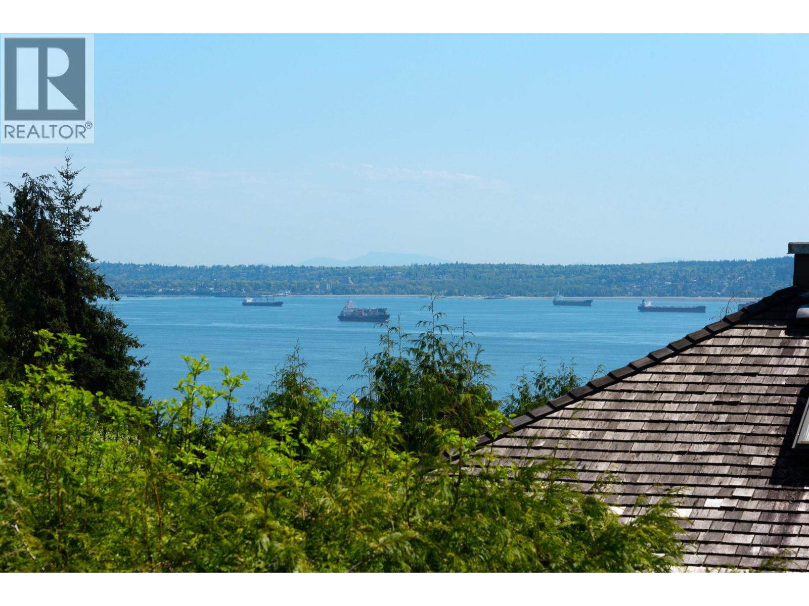 4228 ROCKRIDGE CRESCENT, West Vancouver