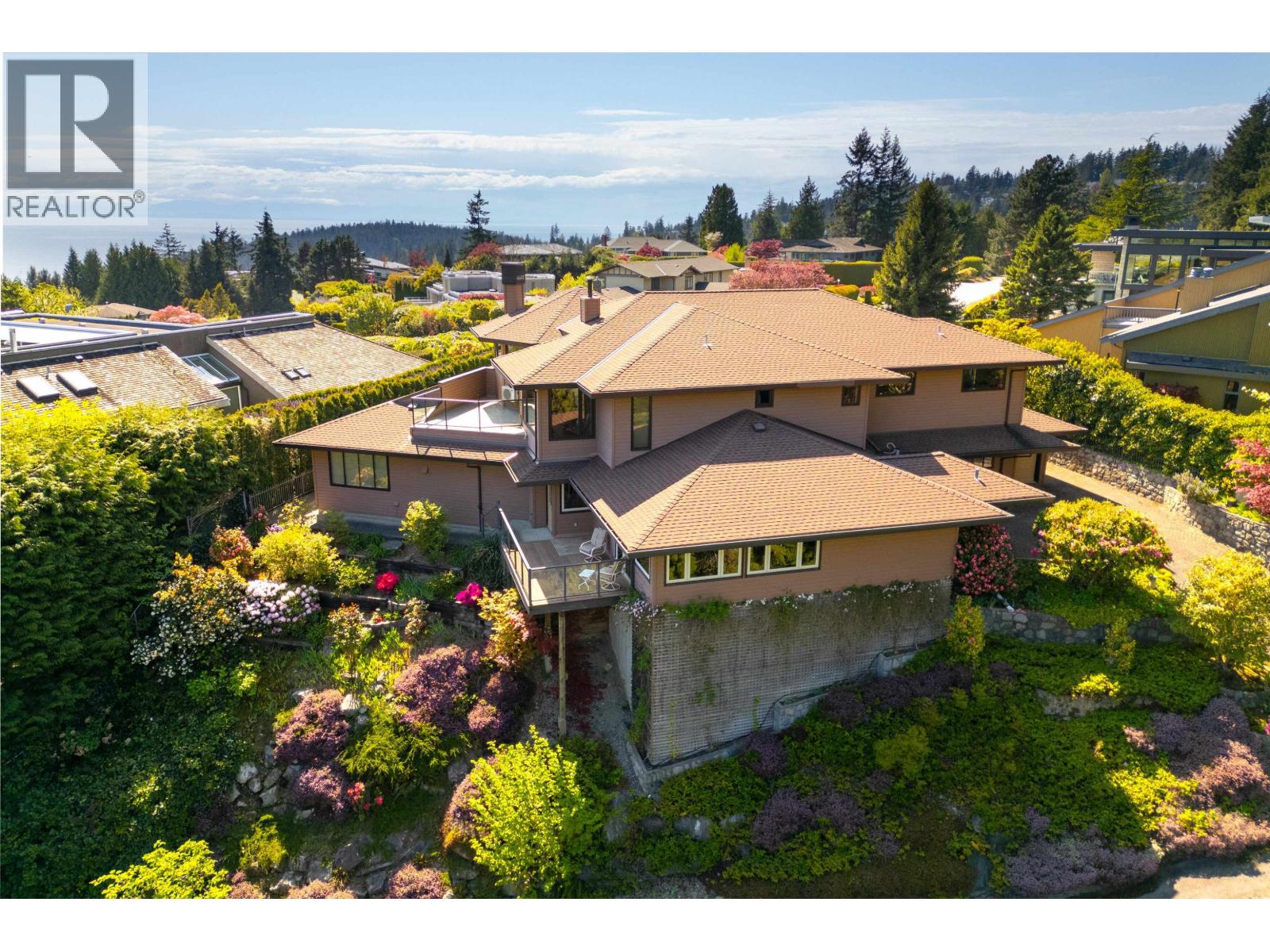 4228 ROCKRIDGE CRESCENT, West Vancouver
