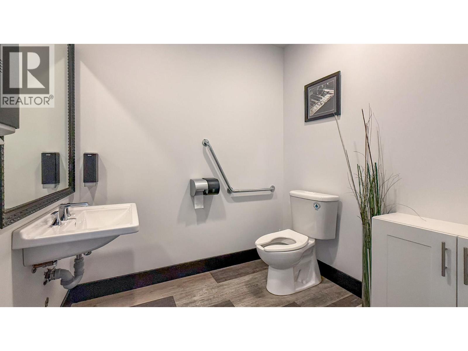 3030 Pandosy Street, Kelowna