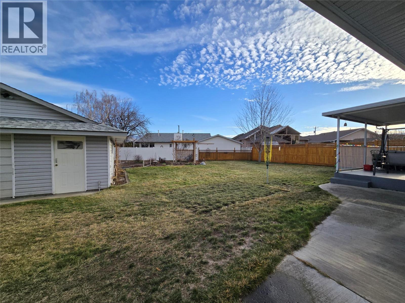 5897 Fairview Place, Oliver