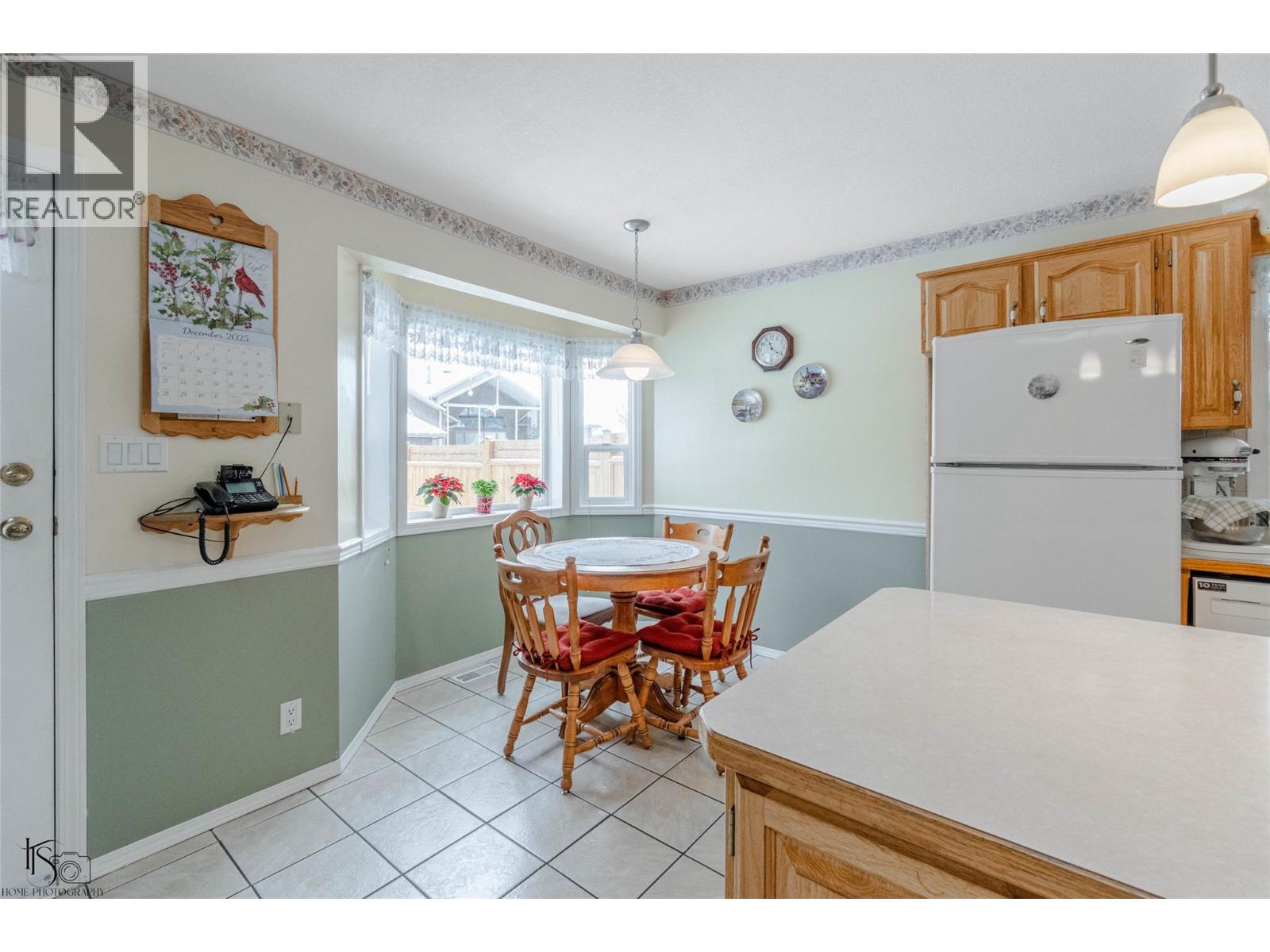 5897 Fairview Place, Oliver