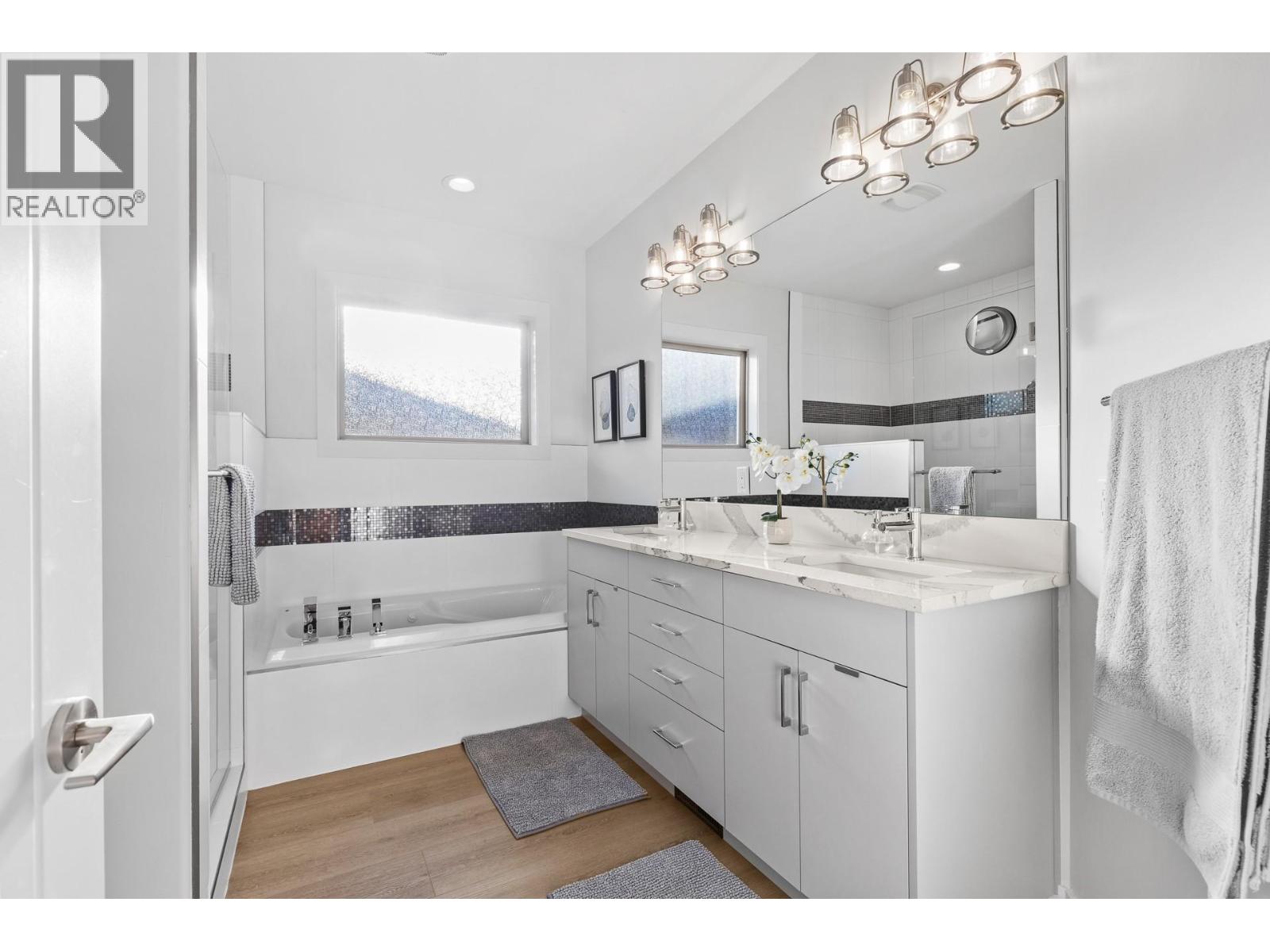 16 2450 Selkirk Drive, Kelowna