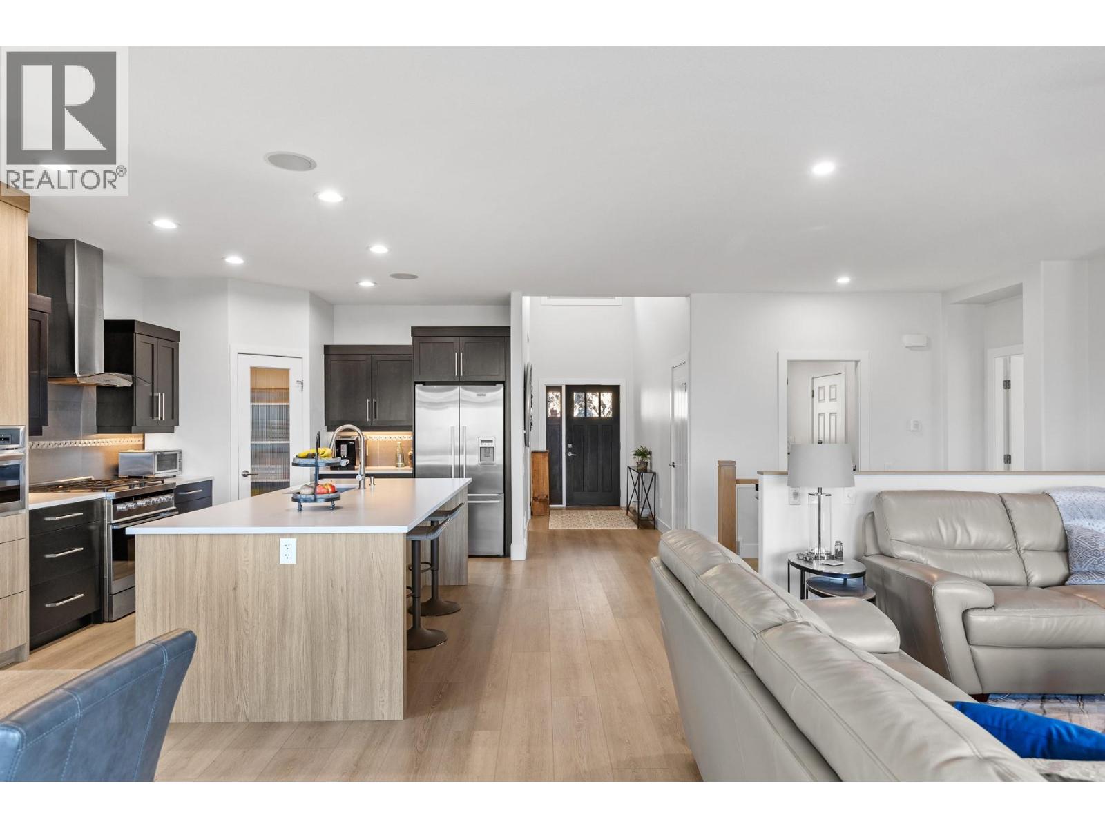 16 2450 Selkirk Drive, Kelowna