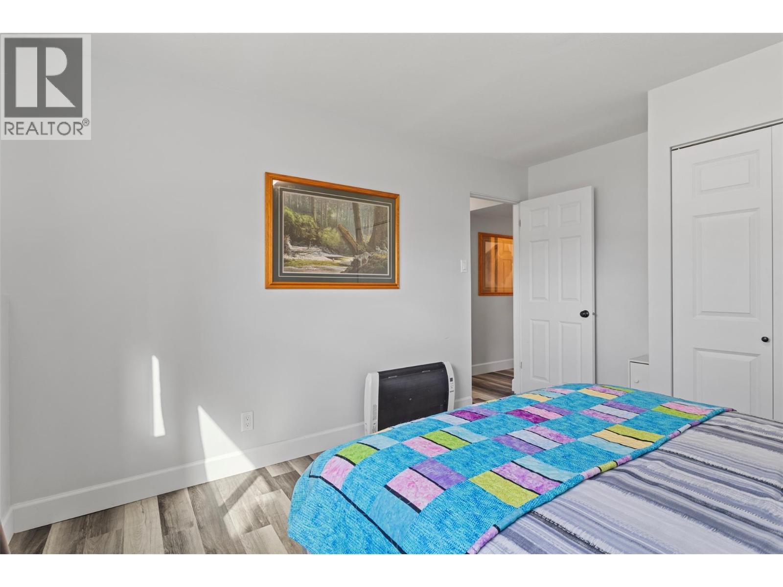 689 VALDES DRIVE - 23