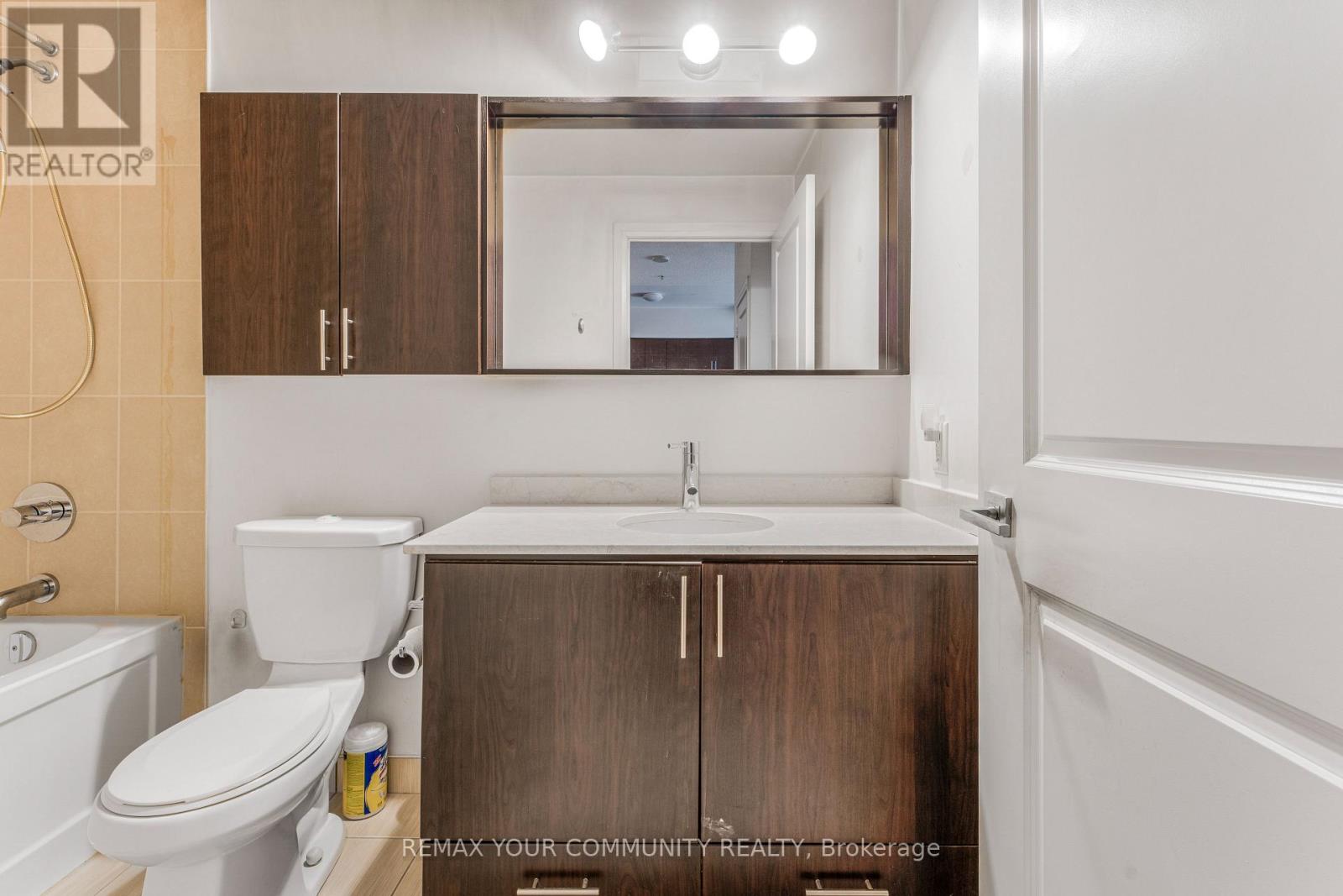 #108 75 NORTH PARK ROAD - 17