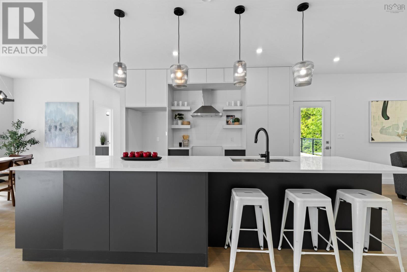 Property 15 of 43 of 2 Merion Court