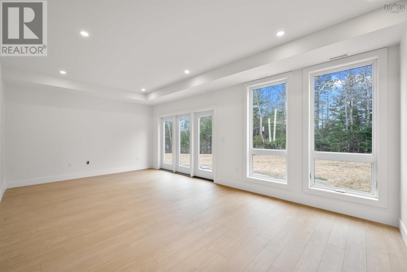 Property 28 of 39 of 11 Merion Court