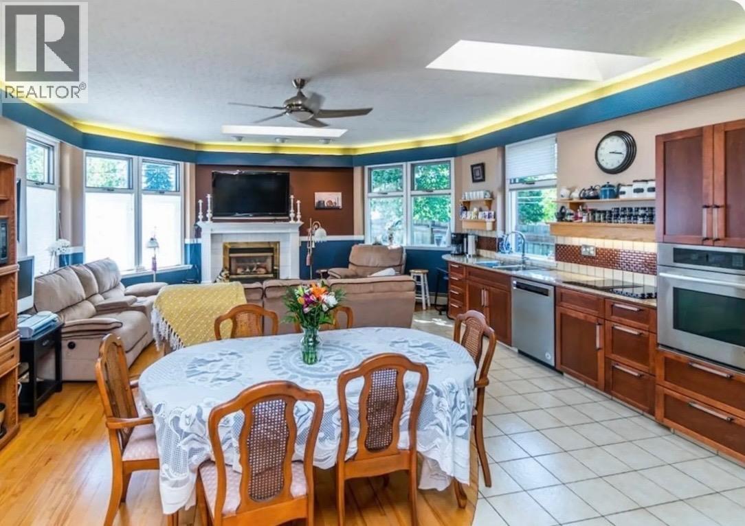 2550 LAURIER CRESCENT, Prince George