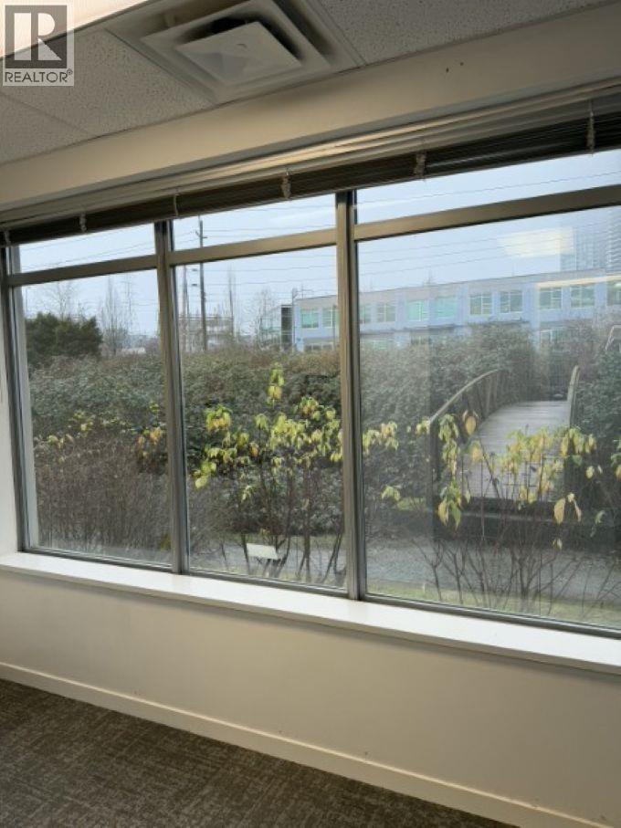 Office in Burnaby - Image 4
