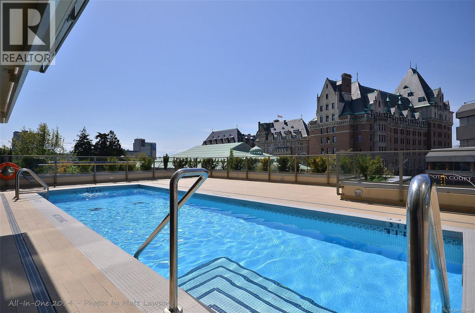 1605 707 Courtney Street, Victoria