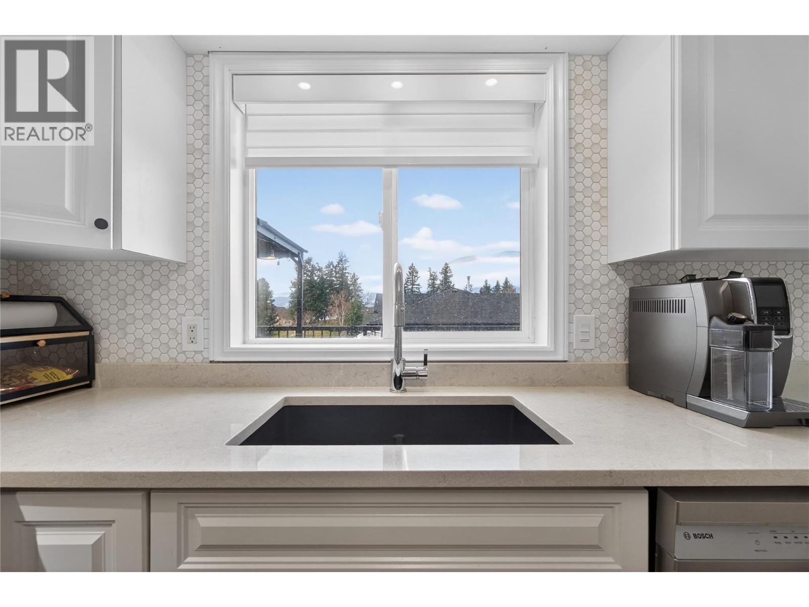  4801 13 Street Northeast, Salmon Arm