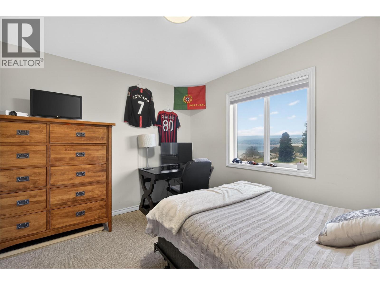  4801 13 Street Northeast, Salmon Arm