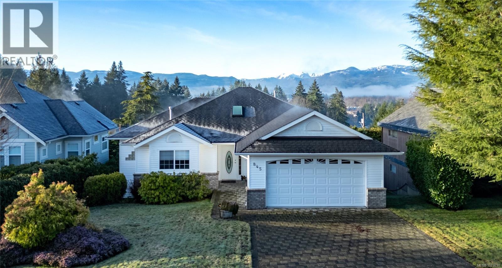 845 View Ave, Courtenay