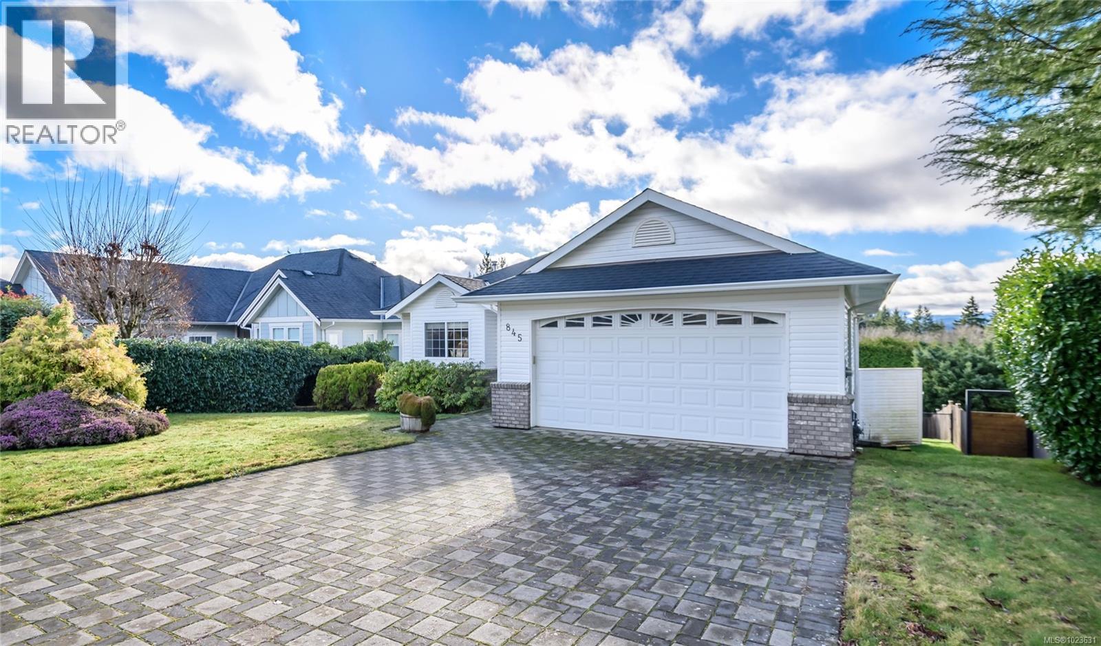 845 View Ave, Courtenay