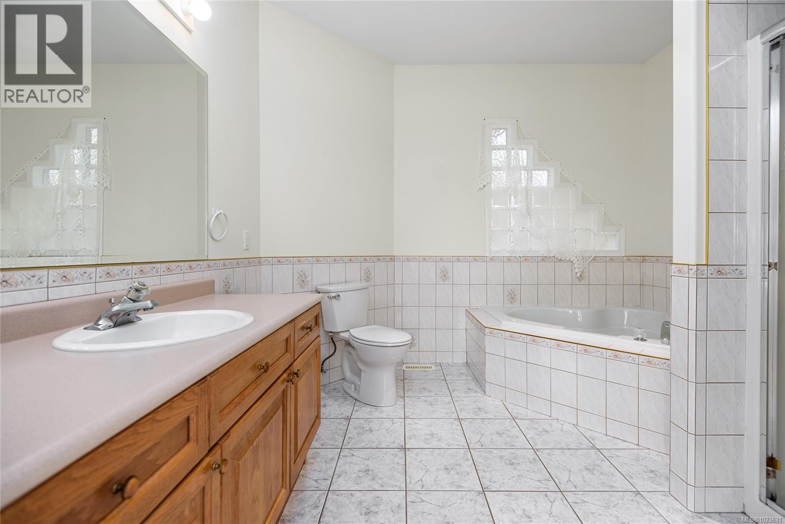 845 View Ave, Courtenay