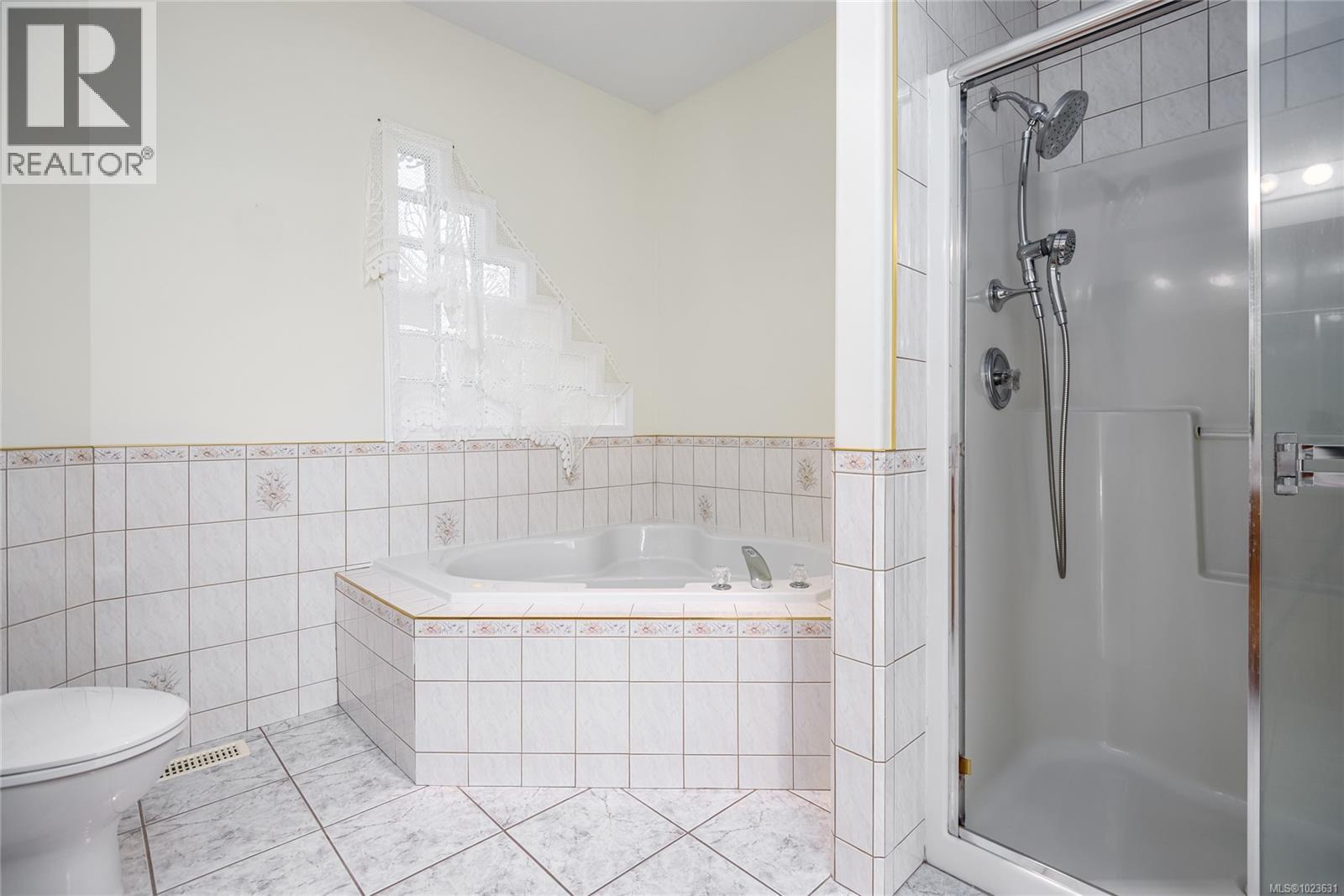 845 View Ave, Courtenay