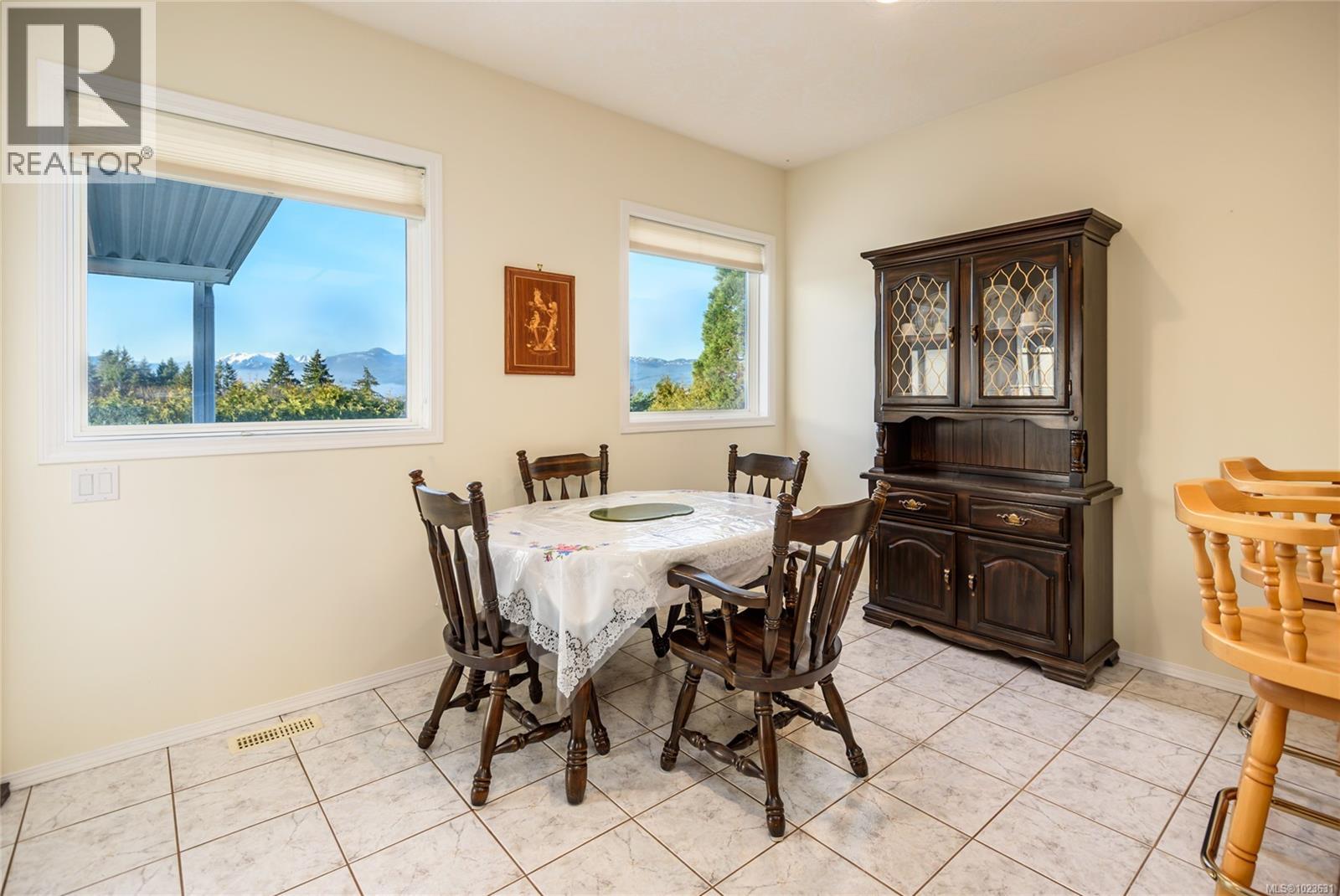 845 View Ave, Courtenay