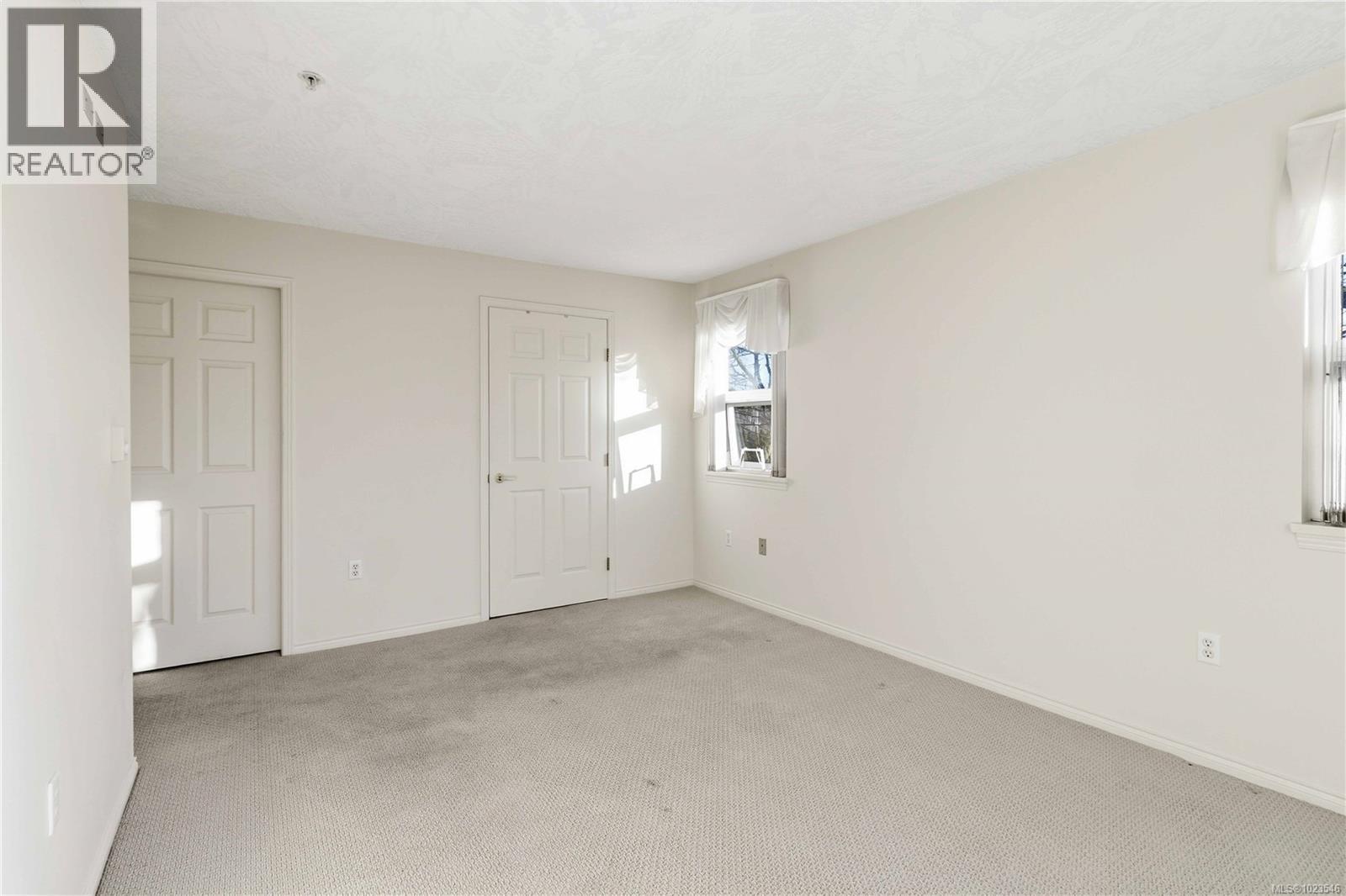 207 1485 Garnet Rd, Saanich