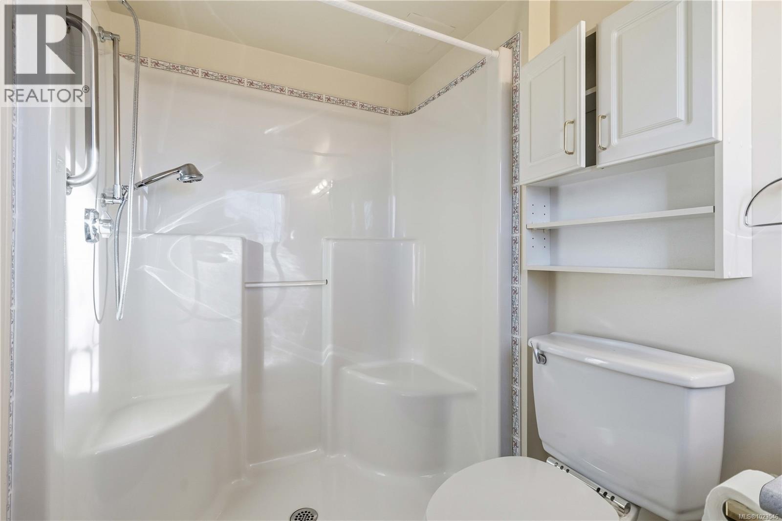 207 1485 Garnet Rd, Saanich