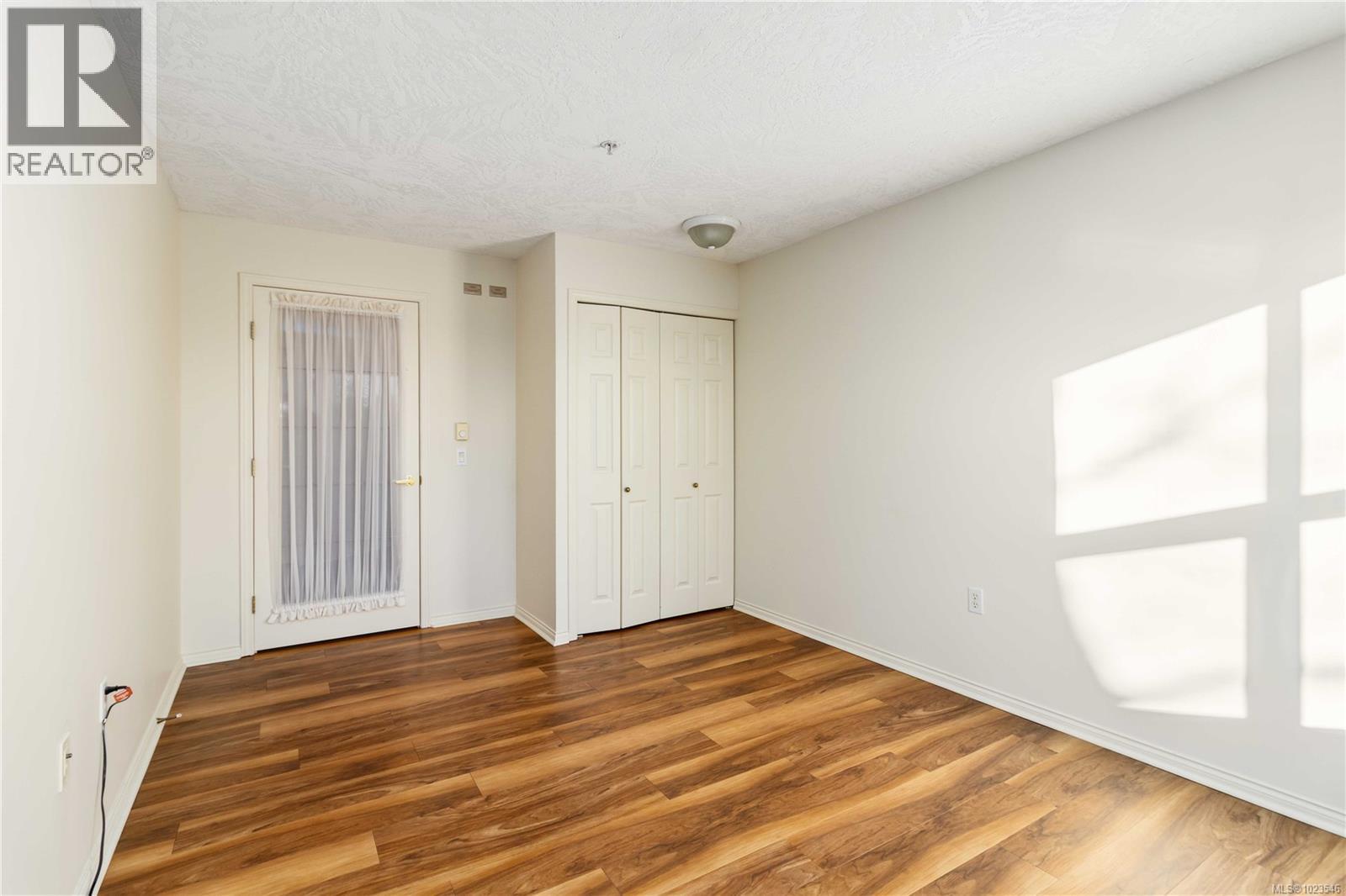 #207 1485 Garnet Rd - 23