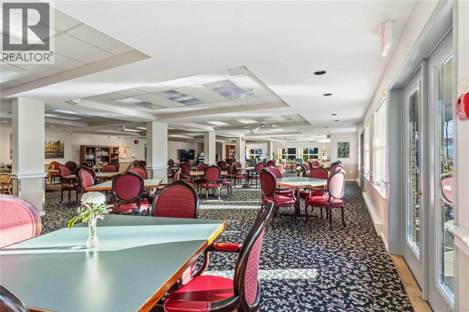 207 1485 Garnet Rd, Saanich