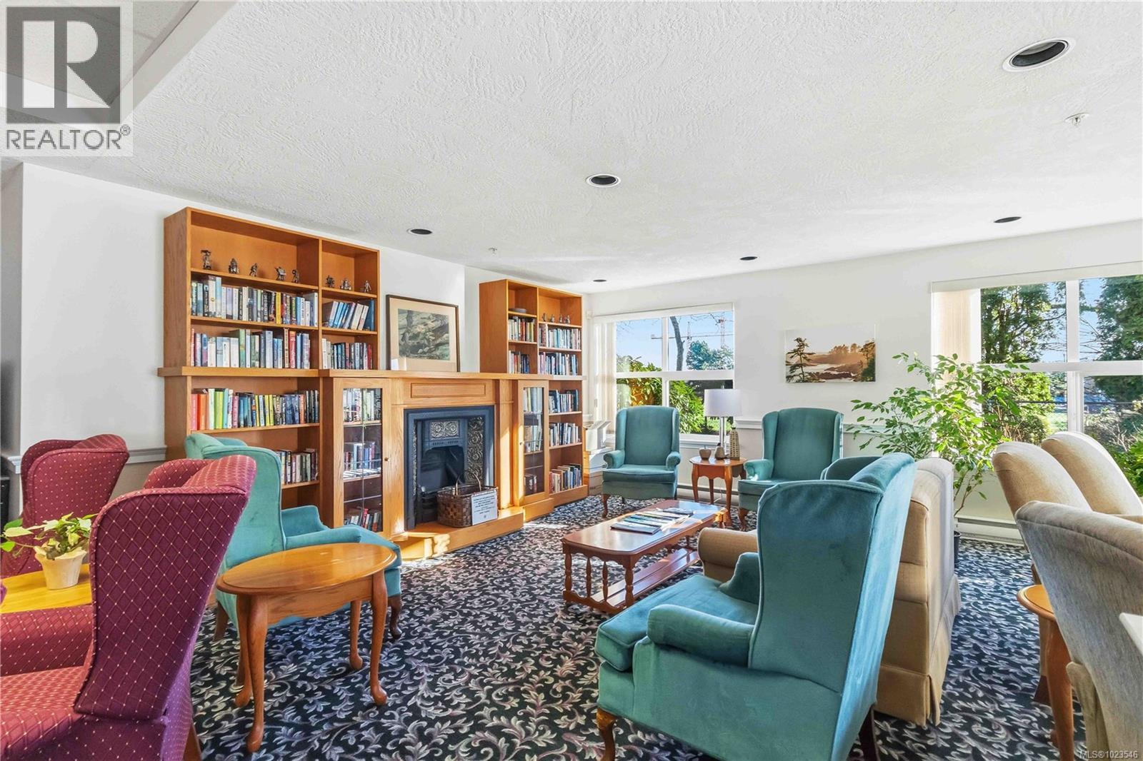 207 1485 Garnet Rd, Saanich