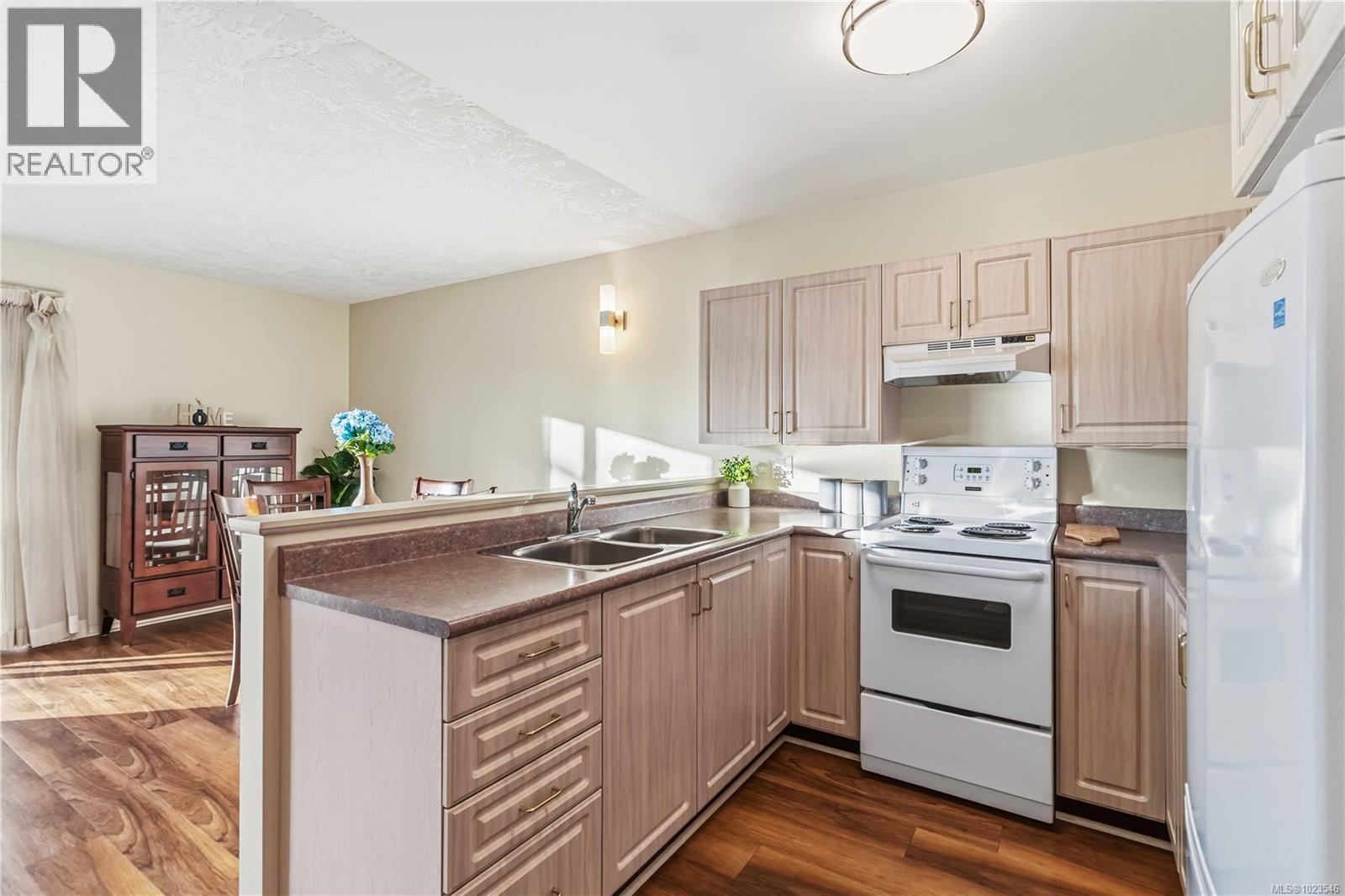 #207 1485 Garnet Rd - 7