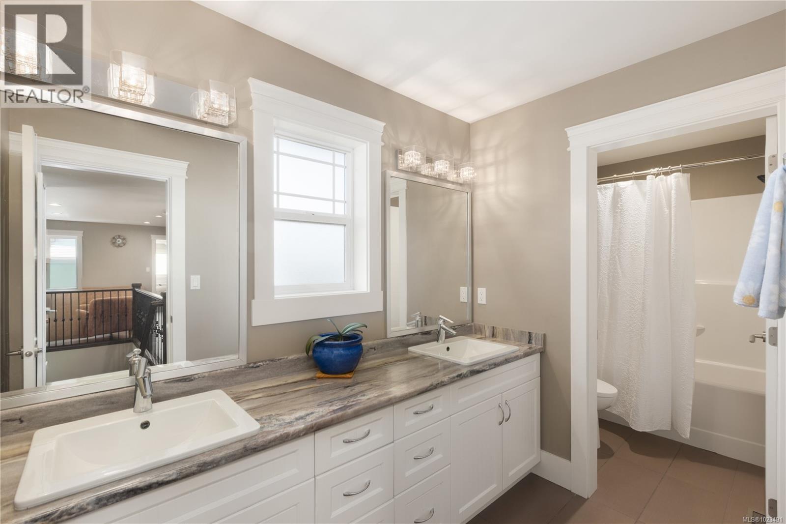  2287 Nicklaus Drive, Langford