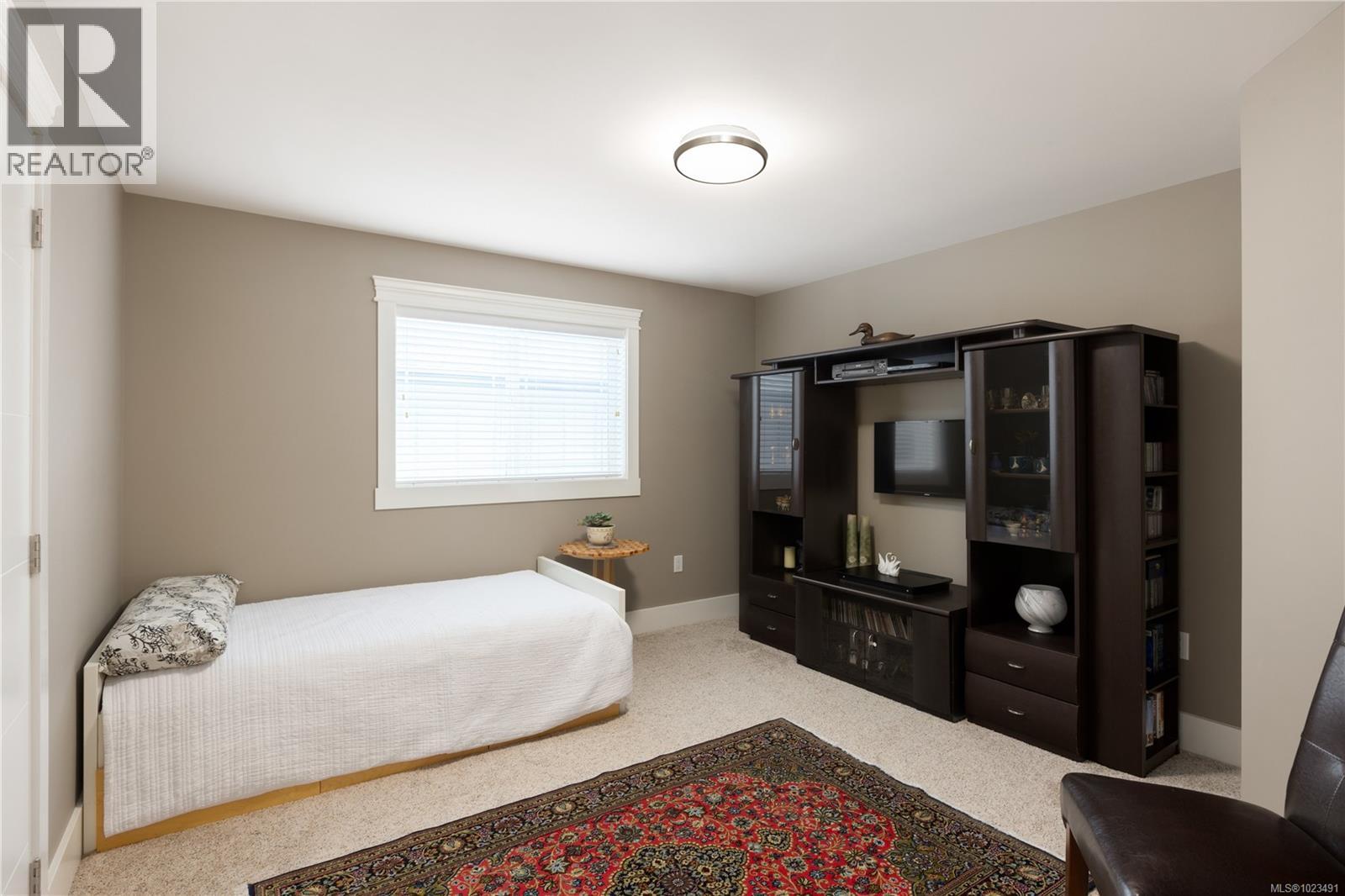  2287 Nicklaus Drive, Langford