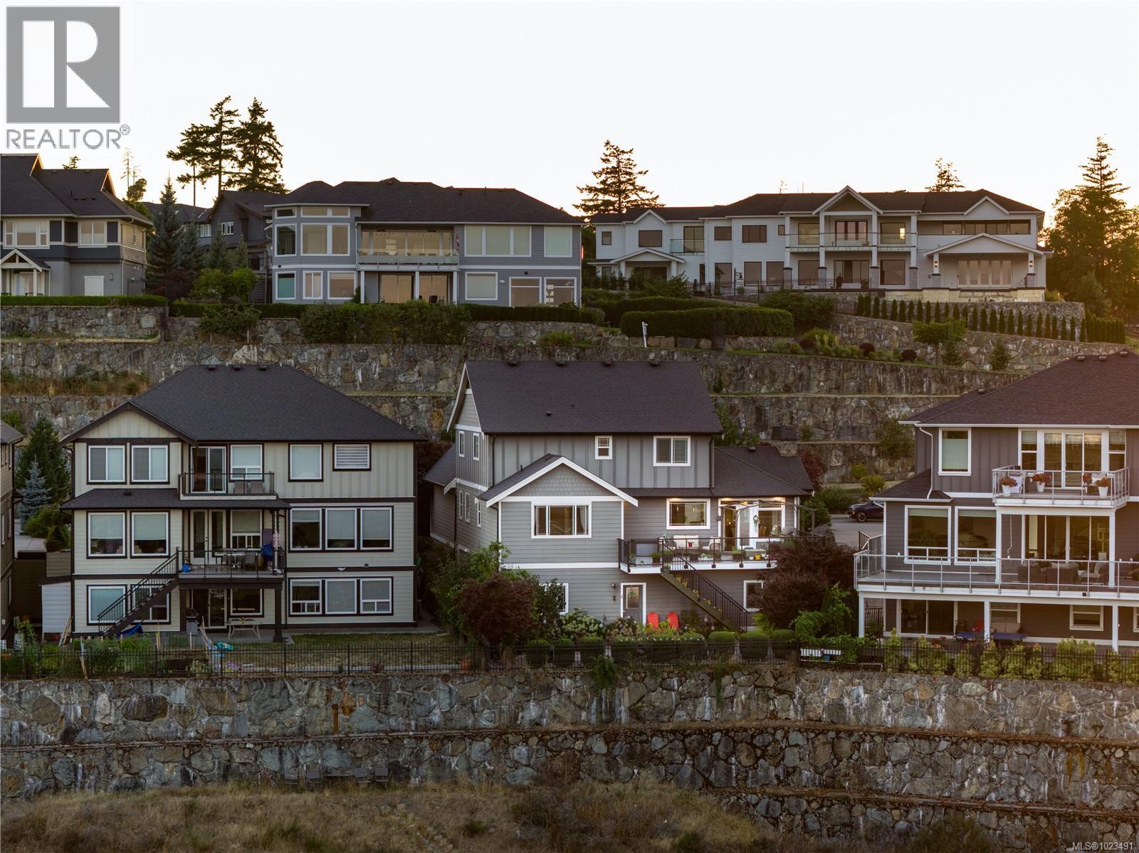  2287 Nicklaus Drive, Langford