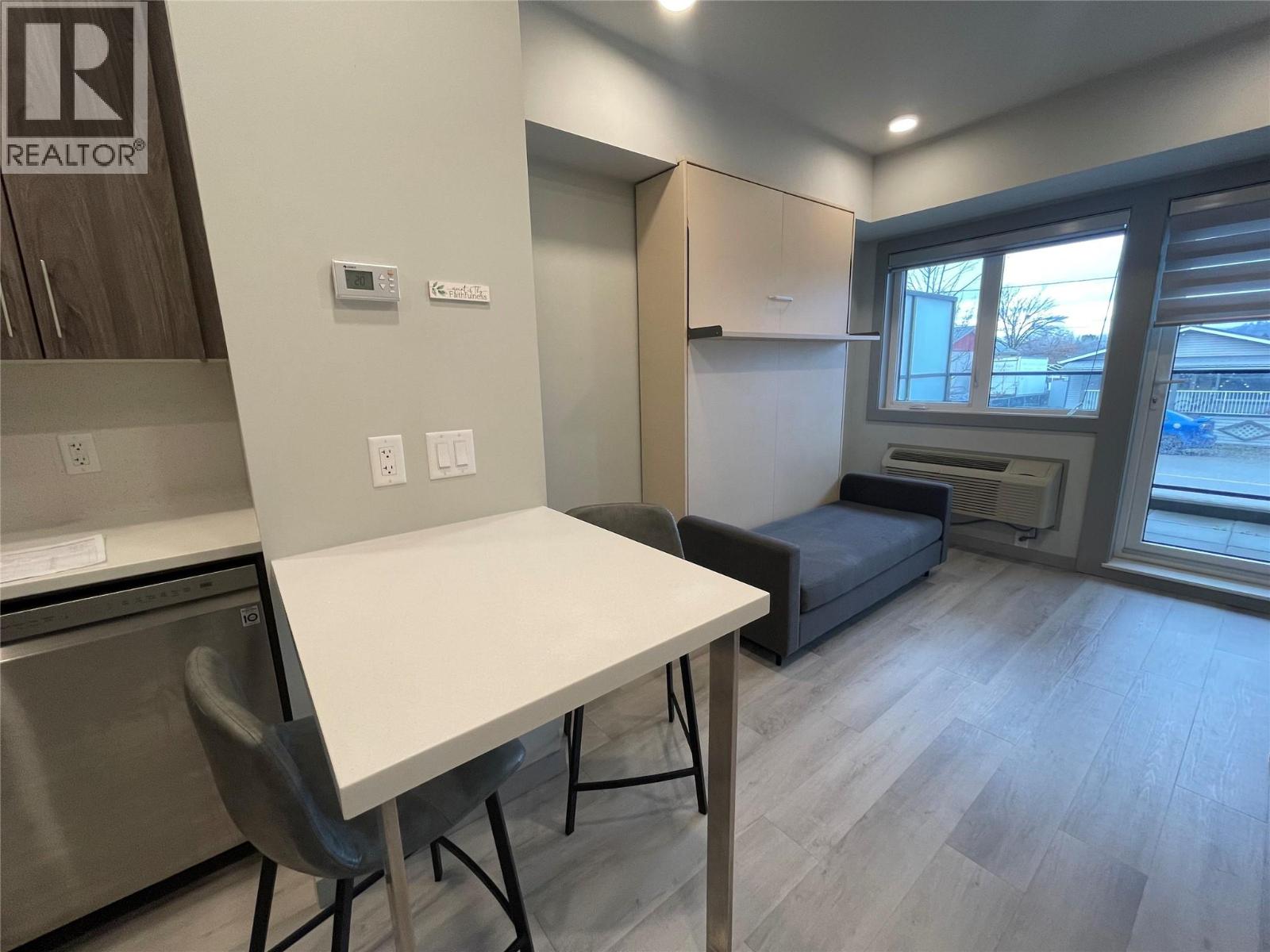 112 345 Dougall Road North, Kelowna