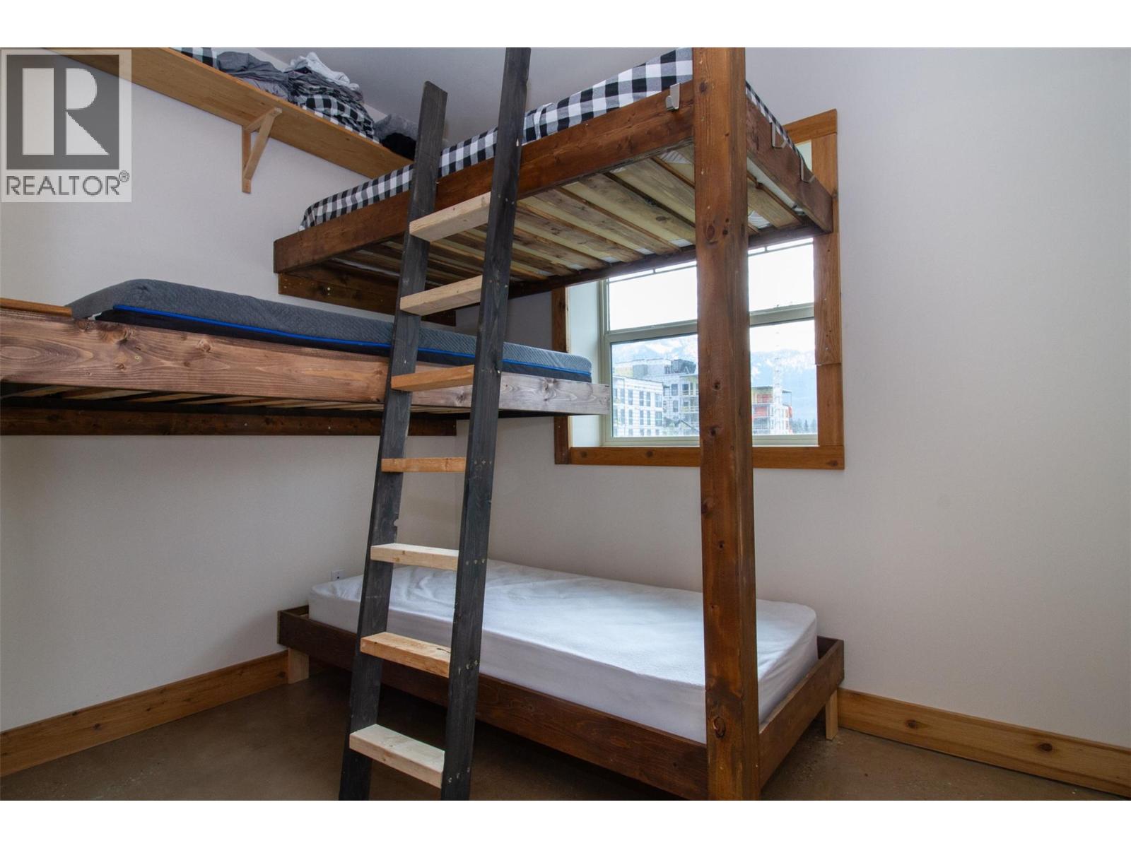 1905 Hay Road, Revelstoke