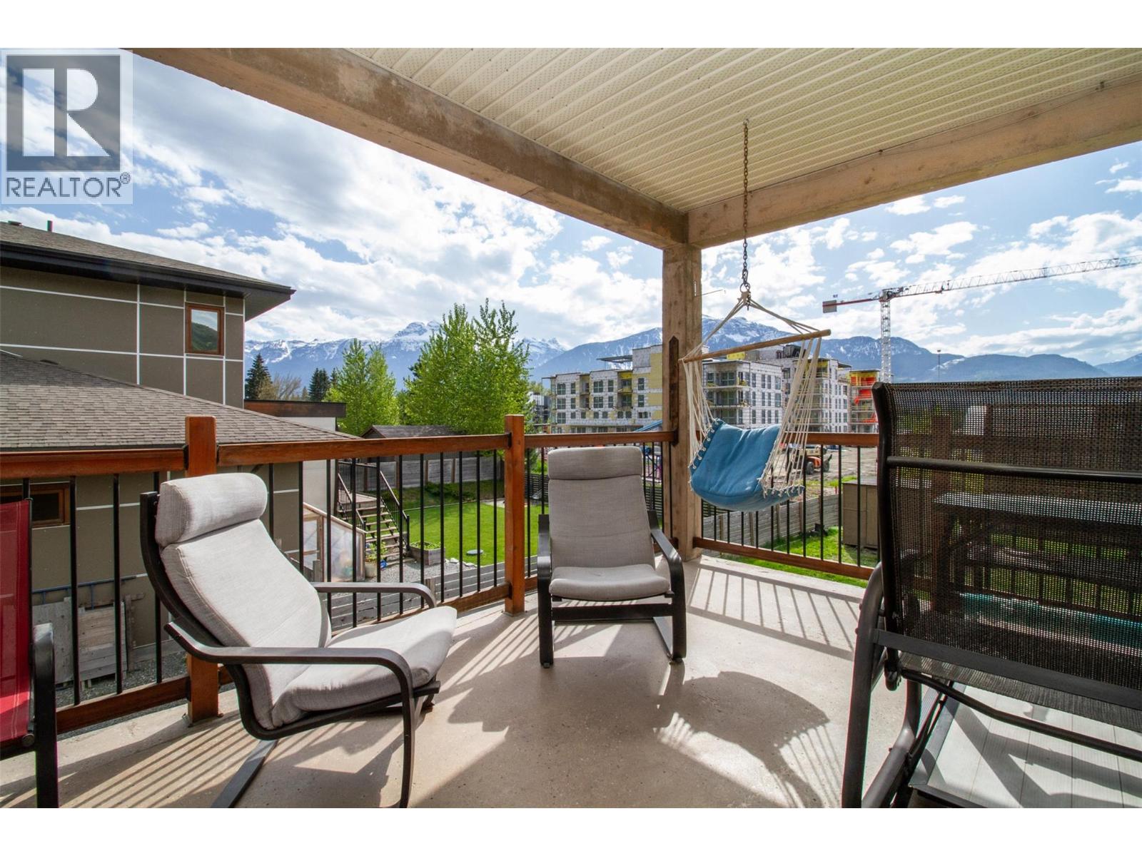 1905 Hay Road, Revelstoke