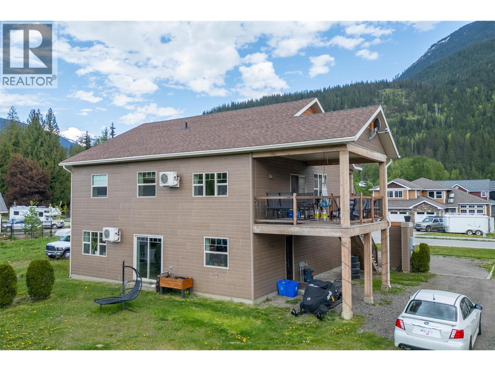1905 Hay Road, Revelstoke