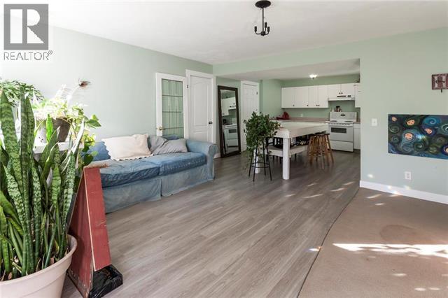  1813 Cardinal Creek Road, Kelowna