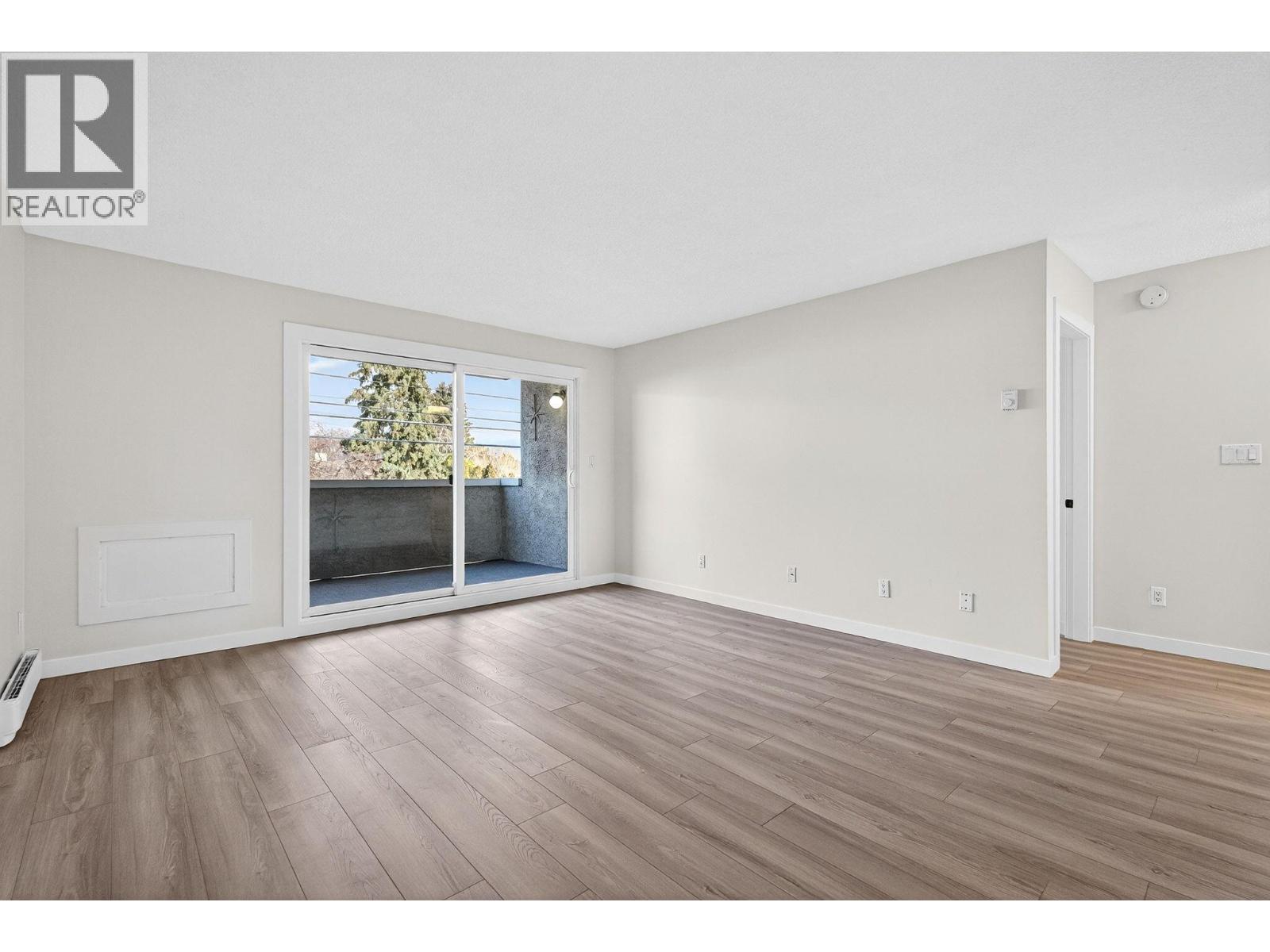 247 715 Leathead Road, Kelowna