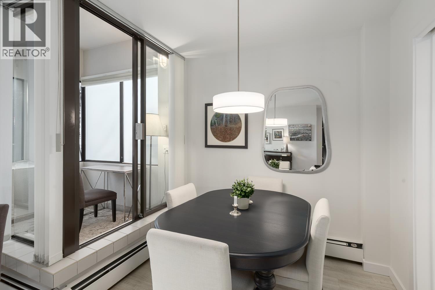 101 1737 DUCHESS AVENUE, West Vancouver