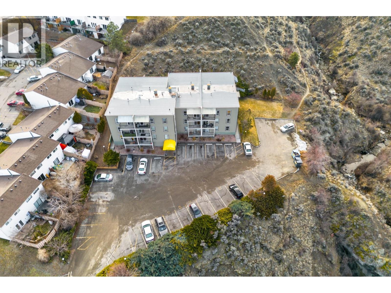 #308 751 GRANDVIEW TERRACE - 23