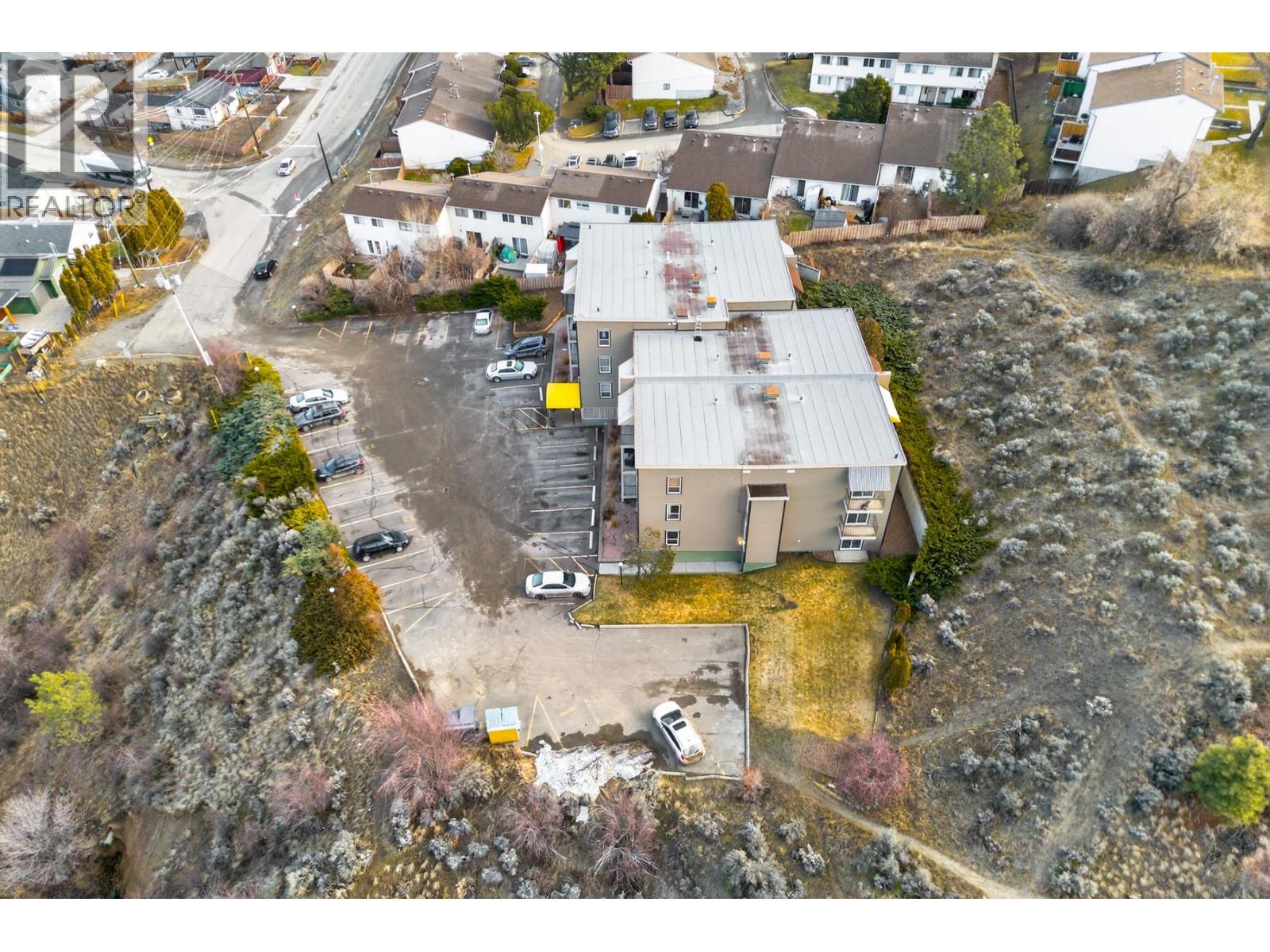 #308 751 GRANDVIEW TERRACE - 24