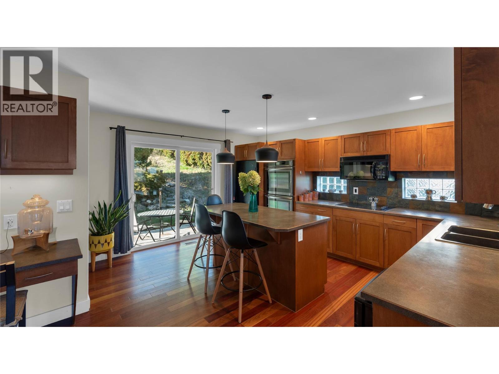  3065 Lakeview Cove Road, West Kelowna