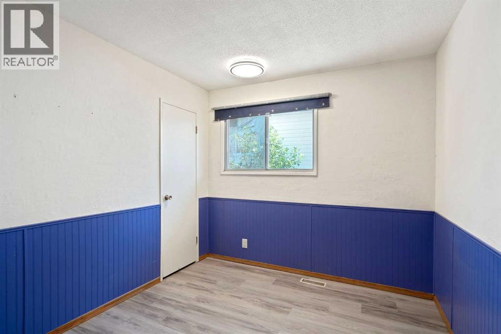 Single Family House Bi-level for Sale in  Maranda Close NE Marlborough Calgary 