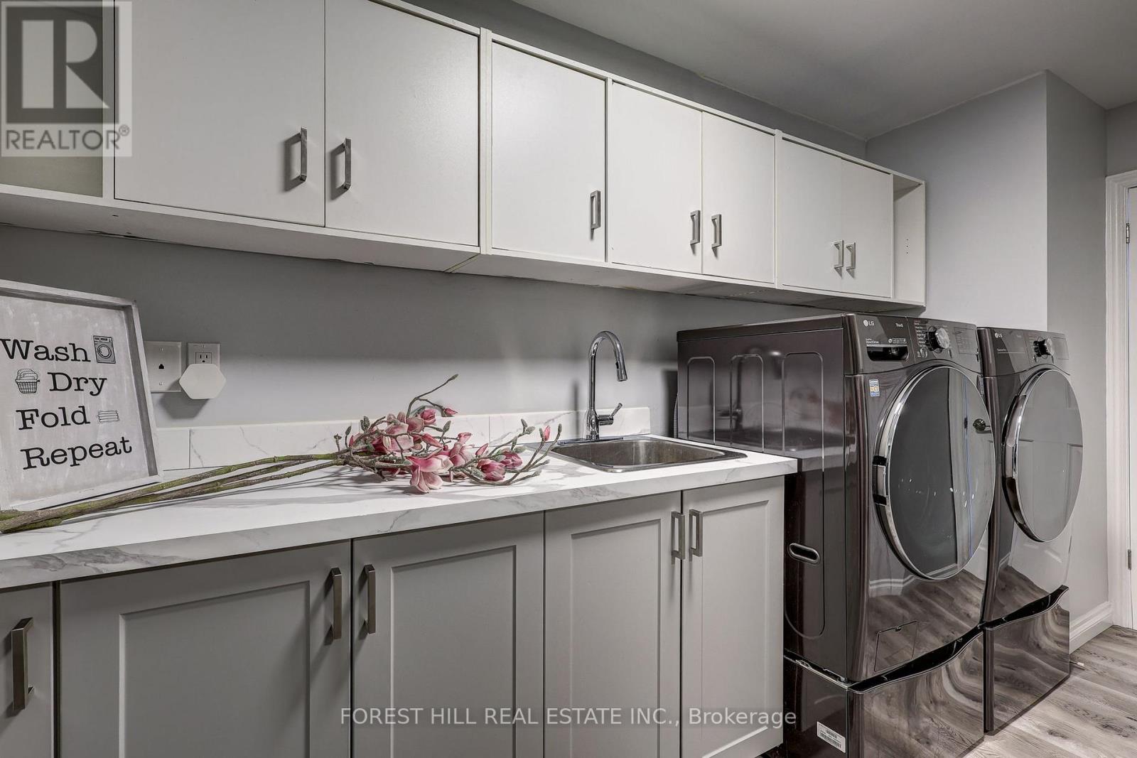 14 COBBLESTONE ROAD Property Photo