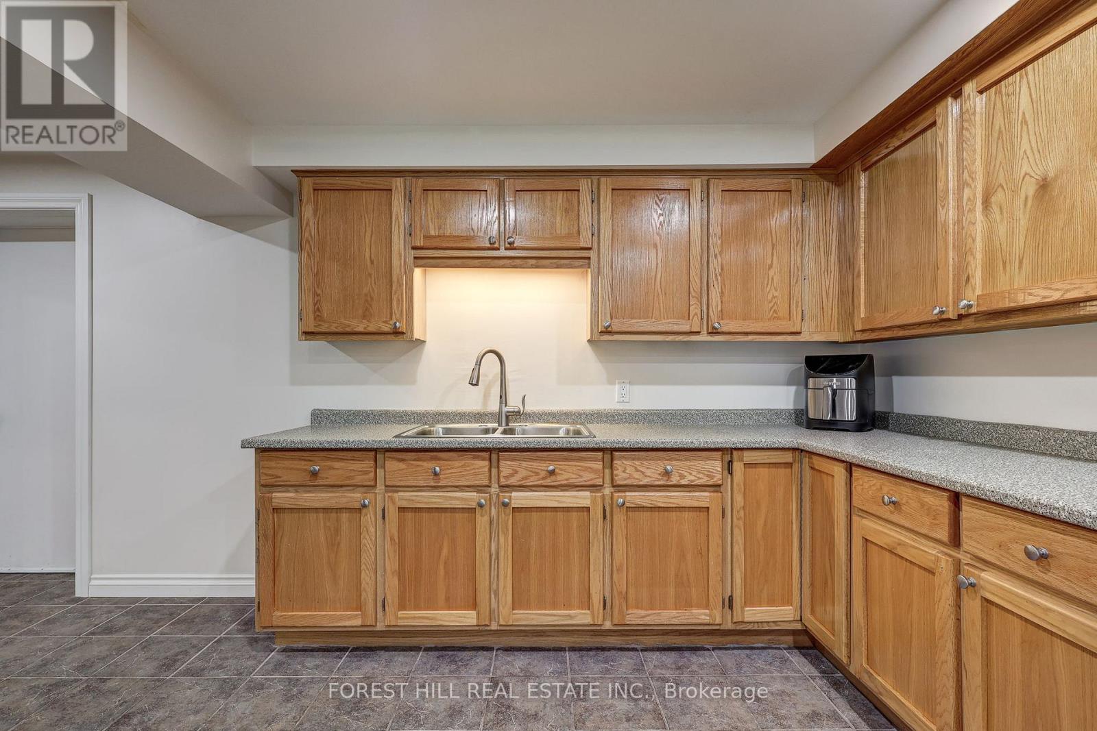 14 COBBLESTONE ROAD Property Photo