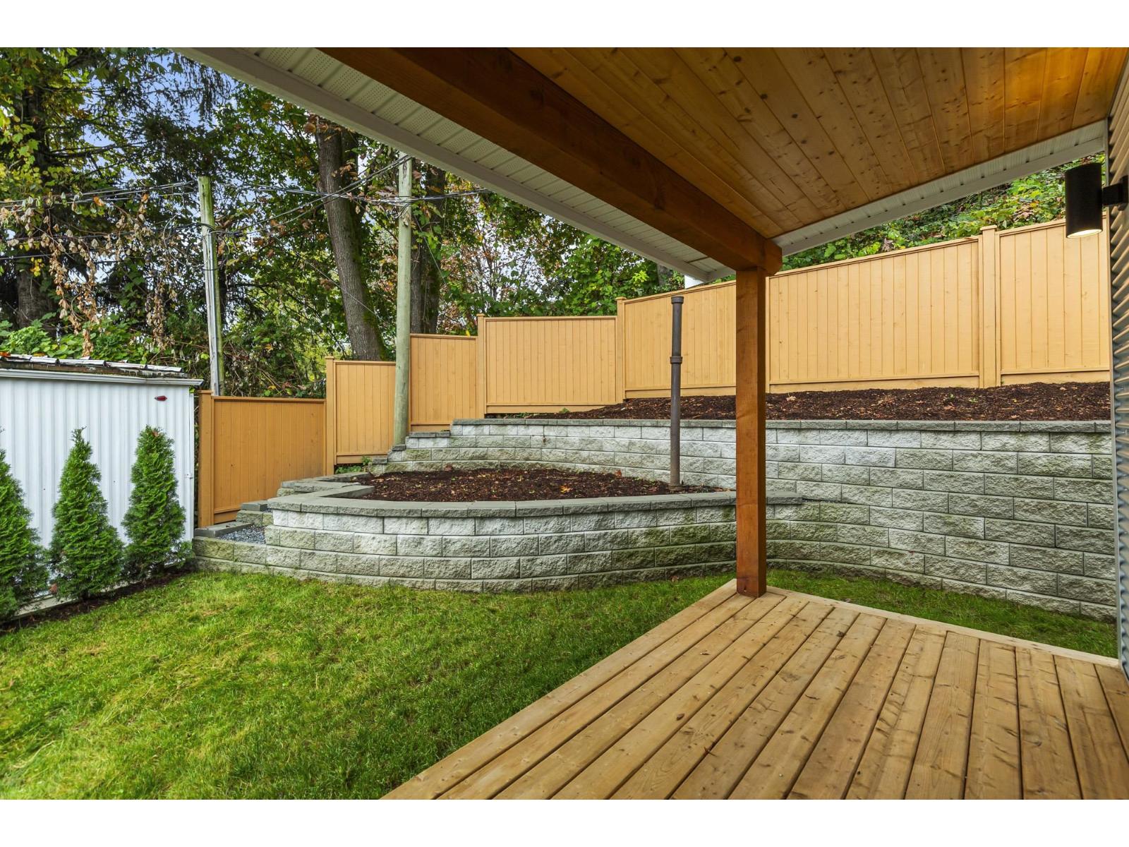 10 34519 LOUGHEED HIGHWAY, Mission