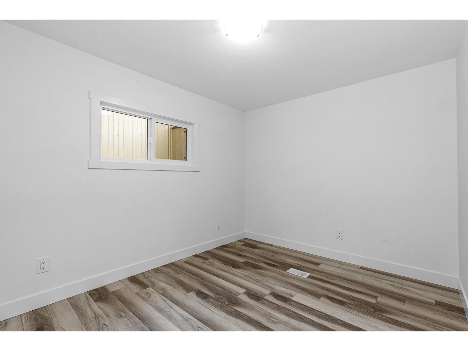 10 34519 LOUGHEED HIGHWAY, Mission